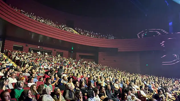 Selçuklu'da özgün müzik gecesi: Sanat Akademisi performansıyla büyüledi!