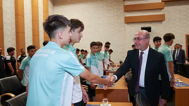 Selçuklu'da Şampiyonluk kabulü: U15 Takımı Türkiye zirvesinde