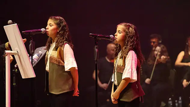Selçuklu Sanat Akademisi'nden hafta sonu 'Paldır Güldür Şov' coşkusu