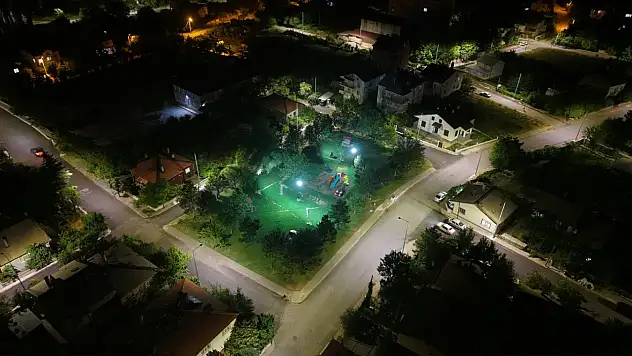 Seydişehir'de parklar aydınlatılıyor: Akşamlar artık daha güvenli