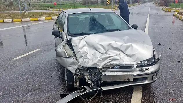Seydişehir-Konya yolunda feci kaza: Aynı aileden 4 kişi yaralandı!