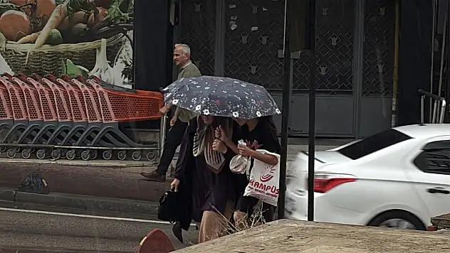Sıcaklık 15 derece birden düştü: Dün 30, bugün 15 derece