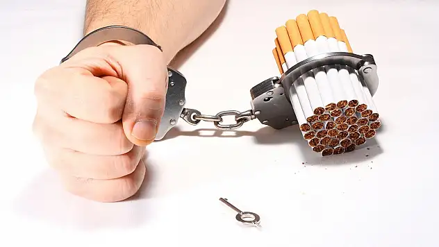 Sigara içenlerin yüzde 70'i mutlu değil