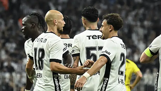 Son dakika: Avrupa Ligi'nde play-off turuna yükseldi