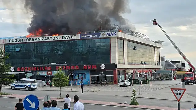 Son dakika: Gödene TOKİ Pelitli Teras'ta yangın