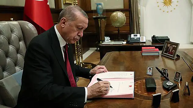 Son dakika: Yeni Mülki İdare Amirleri Kararnamesi yayımlandı