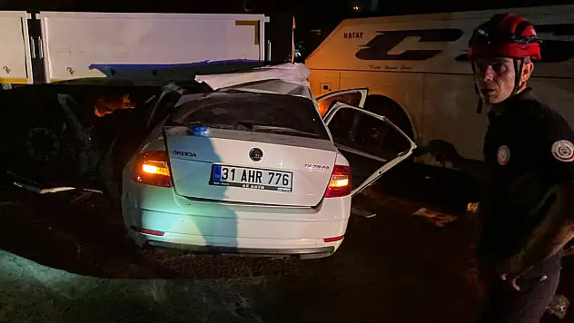 Tır, otobüs ve otomobil çarpıştı: 2 ölü, 4 yaralı
