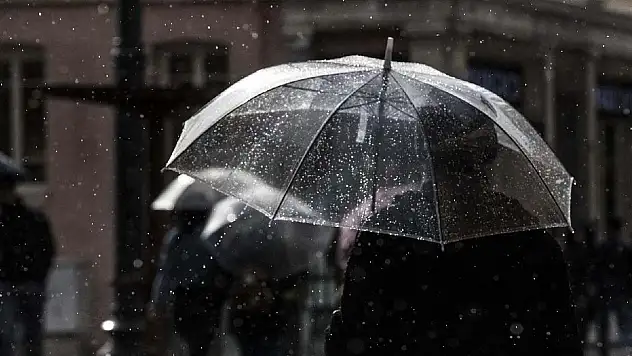 Türkiye'de sıcaklıklar düşüyor! Meteoroloji uyardı