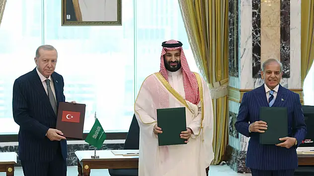 Türkiye, Suudi Arabistan ve Pakistan arasında savunma anlaşması imzalandı