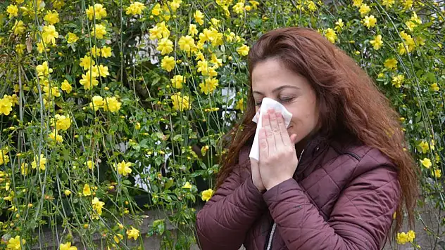 Uzmanından 'bahar alerjisi' uyarısı: Soğuk algınlığı ile karıştırmayın