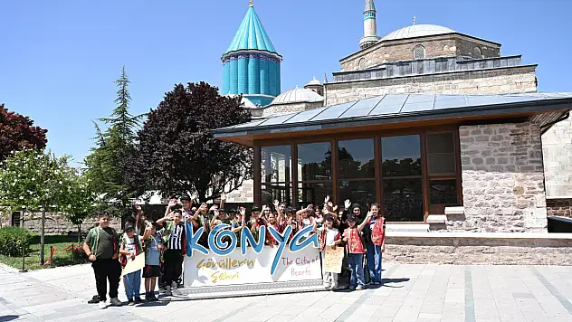 Yaz Okulu öğrencileri 'Şehrin Kalbinde Yolculuk' ile Konya'yı keşfetti