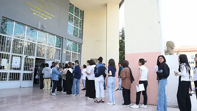 YKS'nin ilk oturumu TYT başladı