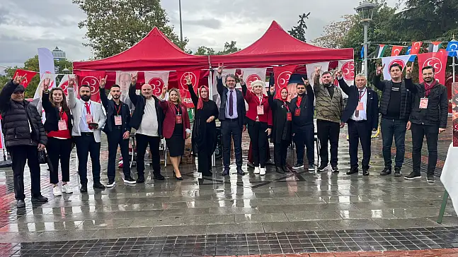 MHP Selçuklu İlçe Başkanlığı'ndan anlamlı buluşma: Kültürpark'ta Cumhuriyet'in 103. yılı coşkusu!