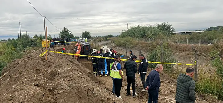 Kanalizasyon çalışmasında toprak göçtü: 1 ölü