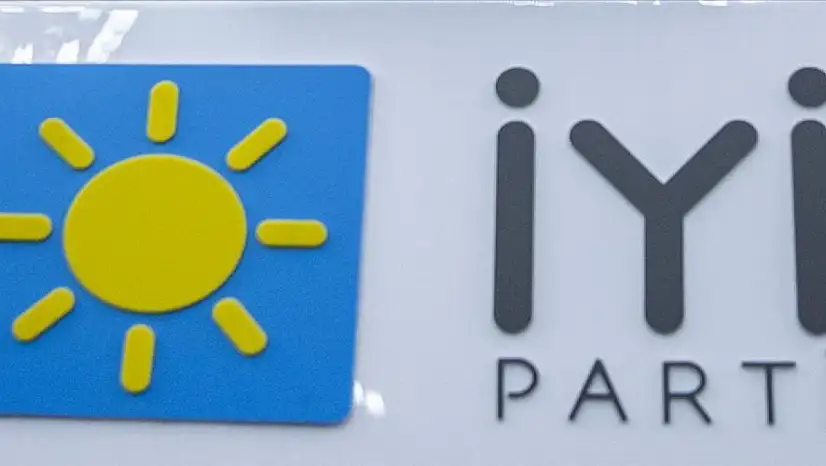 İYİ Parti'de 5 ilçe başkanı istifa etti