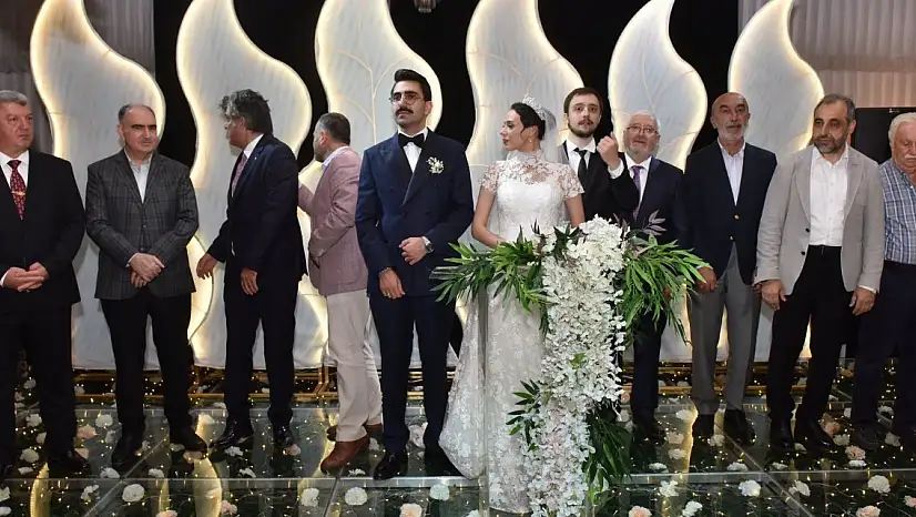 Soydemir ile Parlayıcı ailelerinin mutlu günü