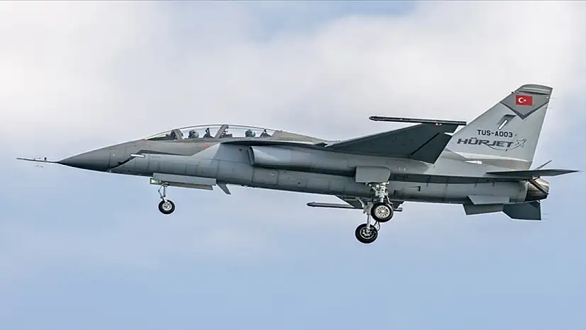 HÜRJET 3 koldan hedefe ilerliyor