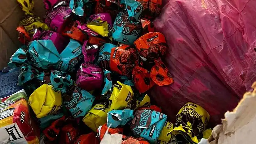 2 ton cips ve çikolata imha edildi