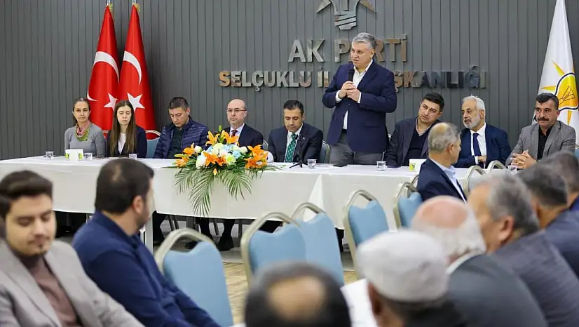 AK Parti Selçuklu'da Muhtarlarla İstişare Toplantısı
