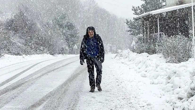 Meteoroloji uyardı... Ege'de fırtına, Antalya ve Karaman'da kar yağışı bekleniyor