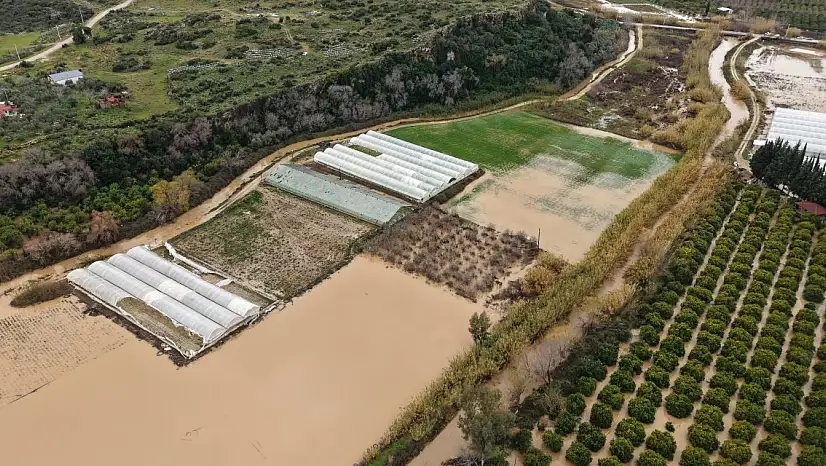 Tarım alanları su altında kaldı