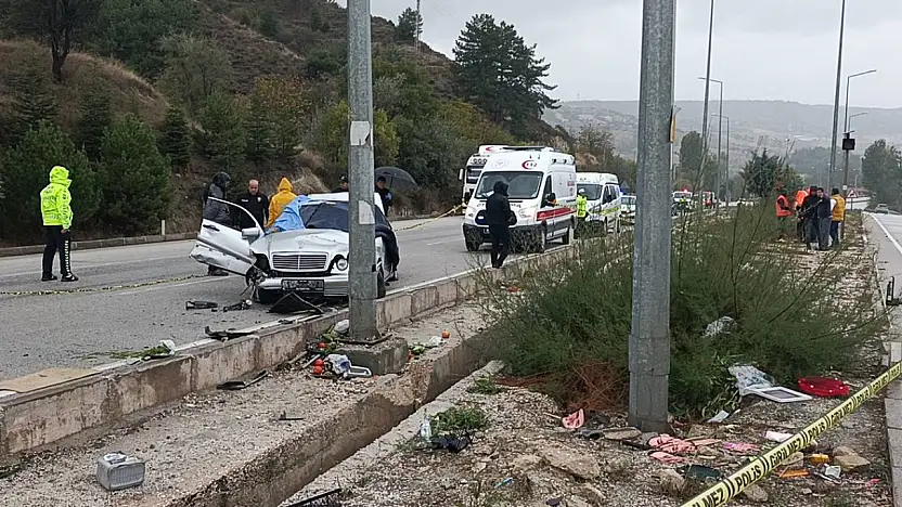 Kınadan çıkıp düğüne giderken acı kaza: 1 ölü, 4 yaralı