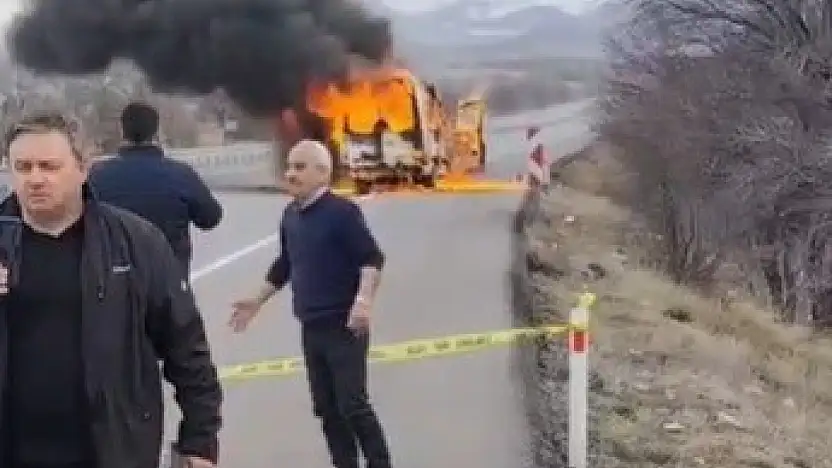 Konya'da minibüs alev topuna döndü!