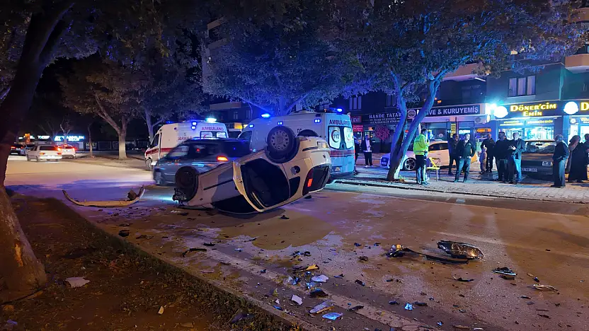 Konya merkezde kaza! Araç takla attı