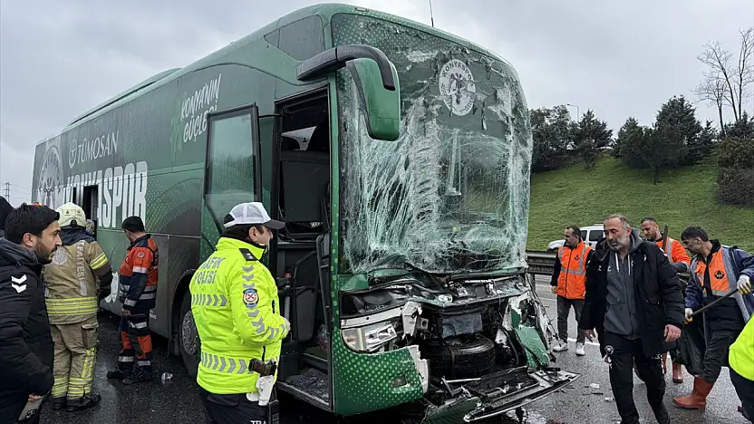 Konyaspor otobüsü Tem otoyolunda kaza yaptı