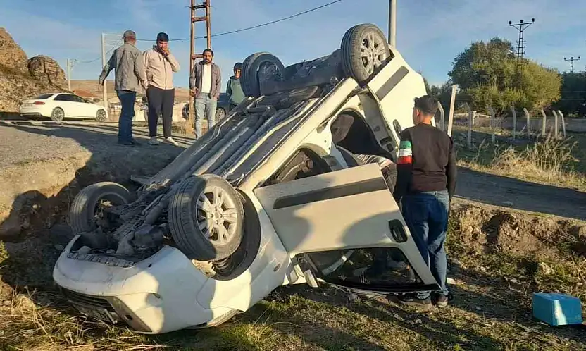 Konya'da kontrolden çıkan araç şarampole devrildi