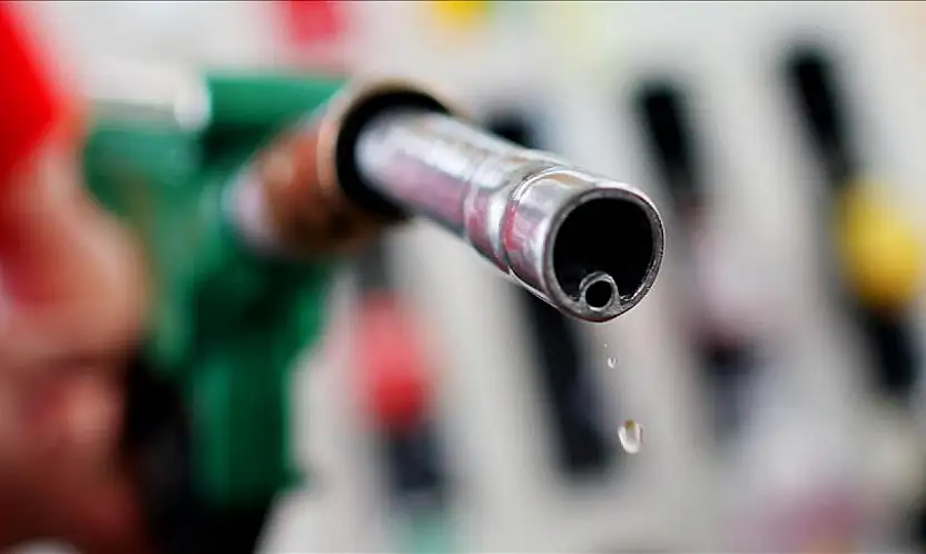 Sürücülere müjdeli haber: Benzine büyük indirim
