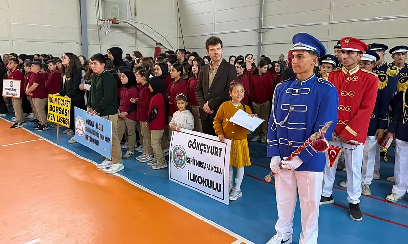 Yalnızlığı geride kaldı: Konyalı İlayda 29 Ekim'i arkadaşlarıyla kutladı