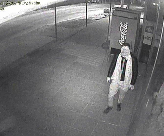 Market hırsızı güvenlik kamerasına yakalandı