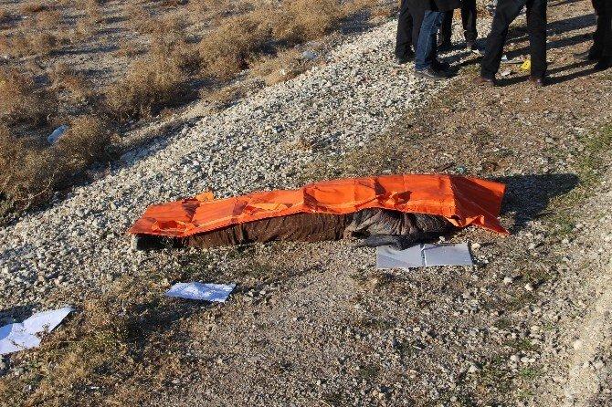Konya’da yol kenarında 19 yaşındaki gencin cesedi bulundu