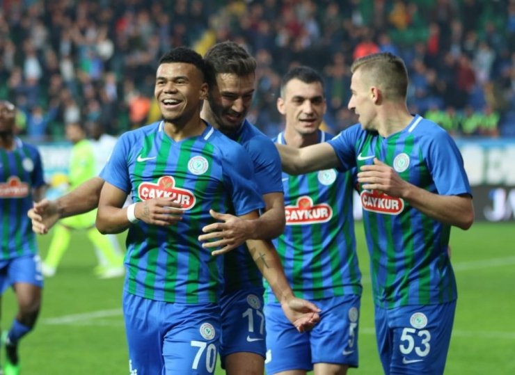 Süper Lig: Çaykur Rizespor: 3 - Konyaspor: 1 (Maç sonucu)