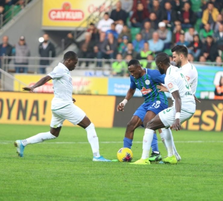 Süper Lig: Çaykur Rizespor: 3 - Konyaspor: 1 (Maç sonucu)