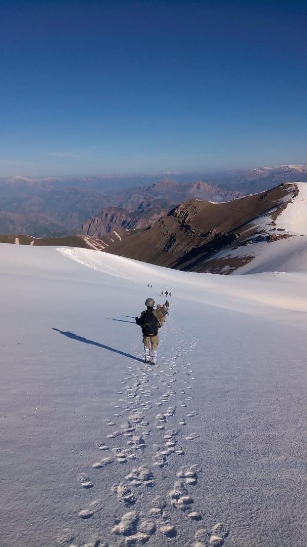 Şırnak'ta 'Kıran 9', Hakkari'de 'Kıran 10' başlatıldı