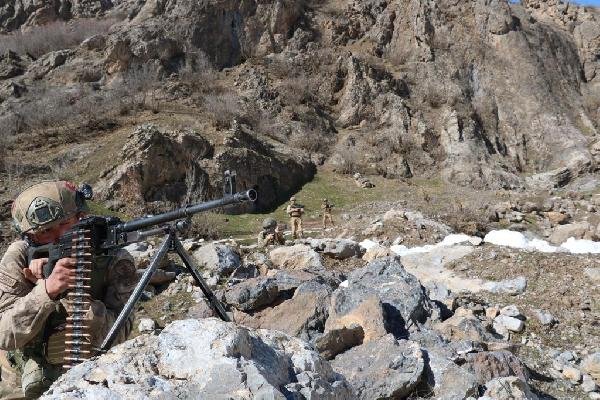 Şırnak'ta 'Kıran 9', Hakkari'de 'Kıran 10' başlatıldı
