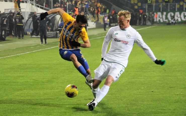 Süper Lig: MKE Ankaragücü: 0 - İttifak Holding Konyaspor: 0 (İlk yarı)