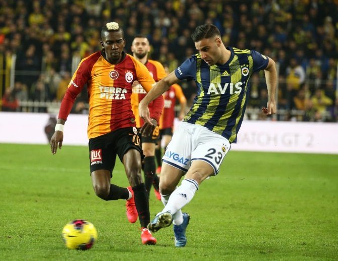 Süper Lig: Fenerbahçe: 1 - Galatasaray: 3 (Maç sonucu)
