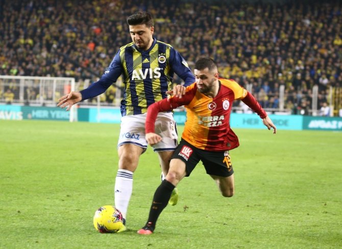 Süper Lig: Fenerbahçe: 1 - Galatasaray: 3 (Maç sonucu)