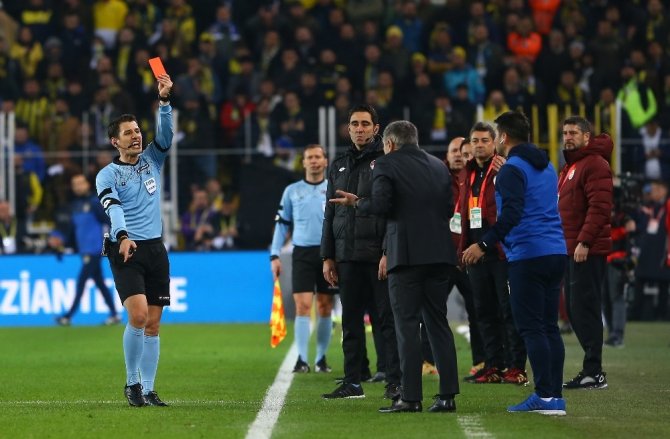 Süper Lig: Fenerbahçe: 1 - Galatasaray: 3 (Maç sonucu)