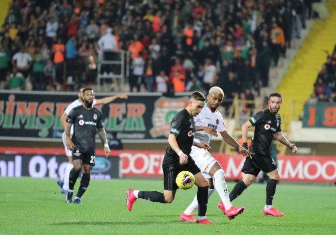 Süper Lig: Alanyaspor: 1 - Beşiktaş: 2 (Maç sonucu)