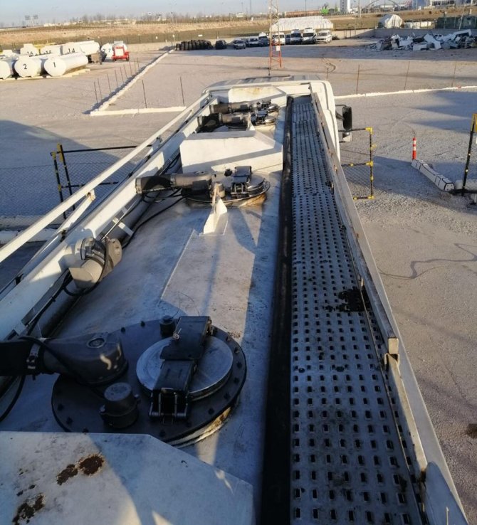 5 milyon litre kaçak akaryakıt ele geçirildi