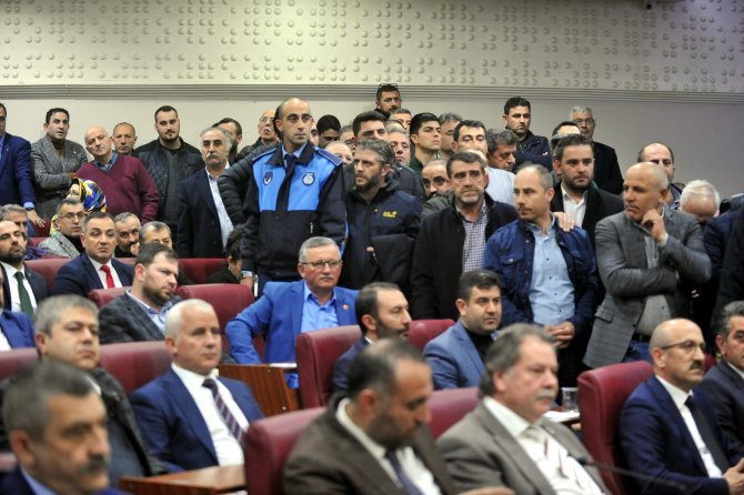 Yalova'da geçici belediye başkanlığına Mustafa Tutuk seçildi