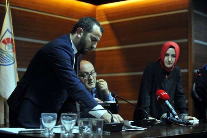 Yalova'da geçici belediye başkanlığına Mustafa Tutuk seçildi