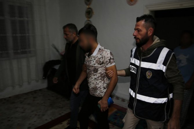 İçişleri Bakanlığı, aranan 2 bin 682 şahsı ve 140 düzensiz göçmeni yakaladı