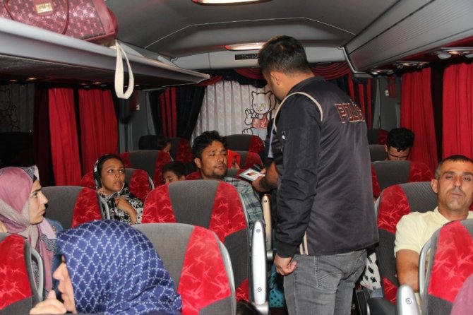 İçişleri Bakanlığı, aranan 2 bin 682 şahsı ve 140 düzensiz göçmeni yakaladı