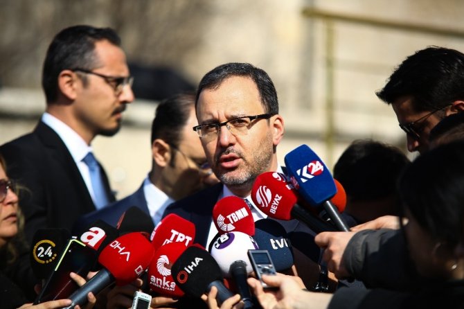 Bakan Kasapoğlu: “Maçların seyircisiz oynanması gündemimizde değil”