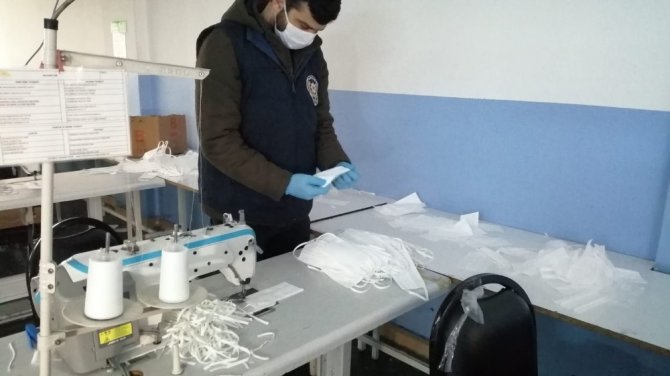 Korona virüs fırsatçılarına baskın: 1 milyon sahte maske ele geçirildi